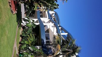 Apollo Apartments