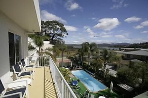 Apollo Apartments