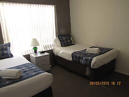 Apollo Apartments