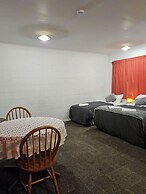 Park Lodge Motel