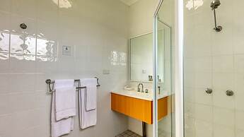 Country Gardens Motor Inn