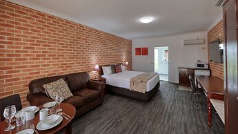Country Gardens Motor Inn