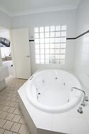 Rockpool Motor Inn