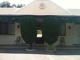 Wayfarer Motel