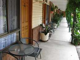 Wayfarer Motel
