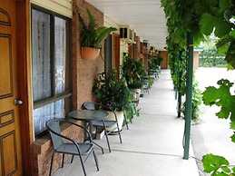 Wayfarer Motel