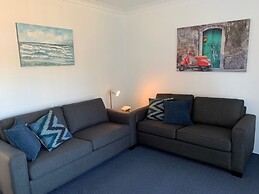 Mollymook Aquarius Apartments