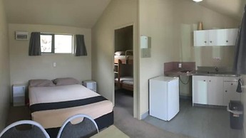 Opal Hot Springs & Holiday Park
