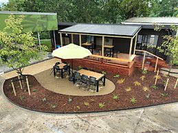 Opal Hot Springs & Holiday Park