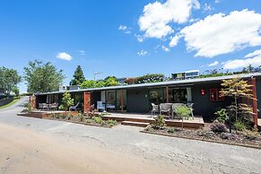 Opal Hot Springs & Holiday Park