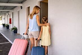 Alexandra Hills Hotel Suites