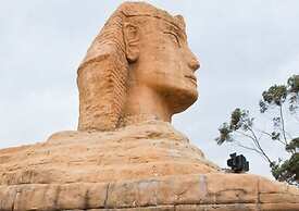 Sphinx Hotel Motel