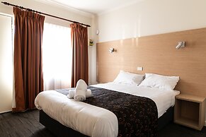 Sphinx Hotel Motel