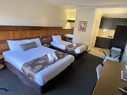 Hi Way Eight Motor Inn