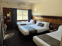 Hi Way Eight Motor Inn