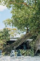 Barrier Beach Resort