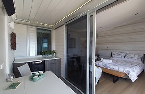 The Bay Lodge