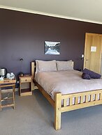 Parautane Lodge