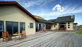Parautane Lodge