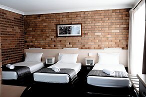 Buckaroo Motor Inn