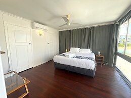 Tropicana Motel