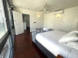 Tropicana Motel