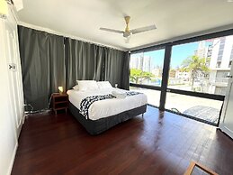 Tropicana Motel