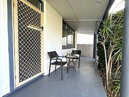 Tropicana Motel