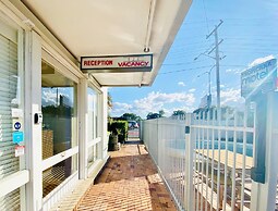 Tropicana Motel