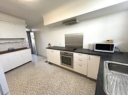 Tropicana Motel