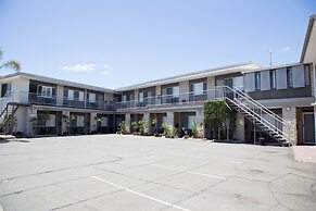 Tropicana Motel