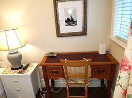 Ponsonby Manor