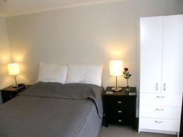 Ponsonby Manor