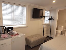 Ponsonby Manor