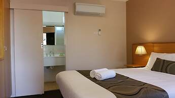 Halfway Motel, Eden