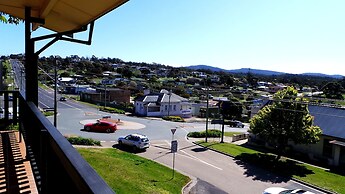 Halfway Motel, Eden
