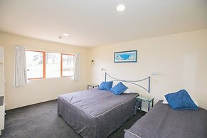 Albany Executive Motor Inn