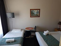 Gateshead Tavern Motel