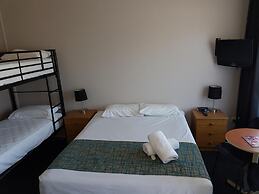 Gateshead Tavern Motel