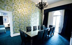 Largs Pier Hotel Motel