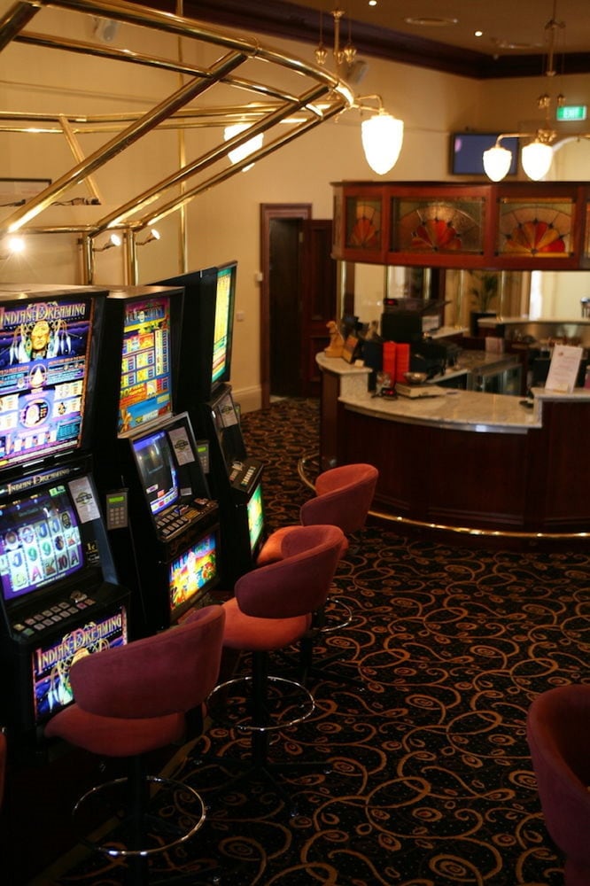 Largs Pier Hotel Motel