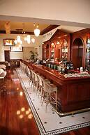 Largs Pier Hotel Motel