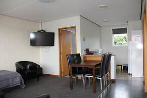 Charlton Motel