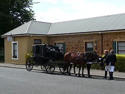 Blakes Manor Self Contained Heritage Accommodation