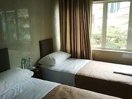 Aura Hotel