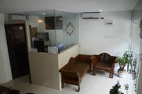 Aura Hotel