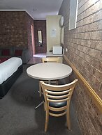 Courtyard Motor Inn
