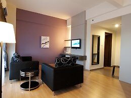 Marvelux Hotel