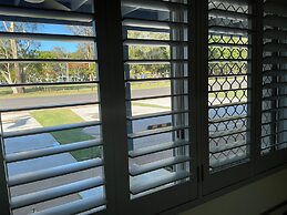 Moore Park Beach Motel