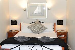 Norwood House Motel & Reception Centre
